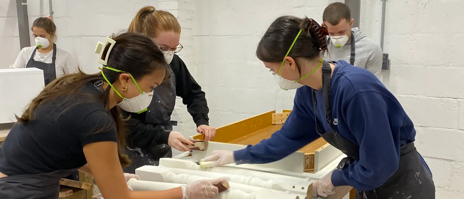 10 Henkel UK and Ireland volunteers joined Habitat for Humanity at their Upcycling Workshop in Dagenham as part of the ‘Empty Spaces to Homes’ programme.