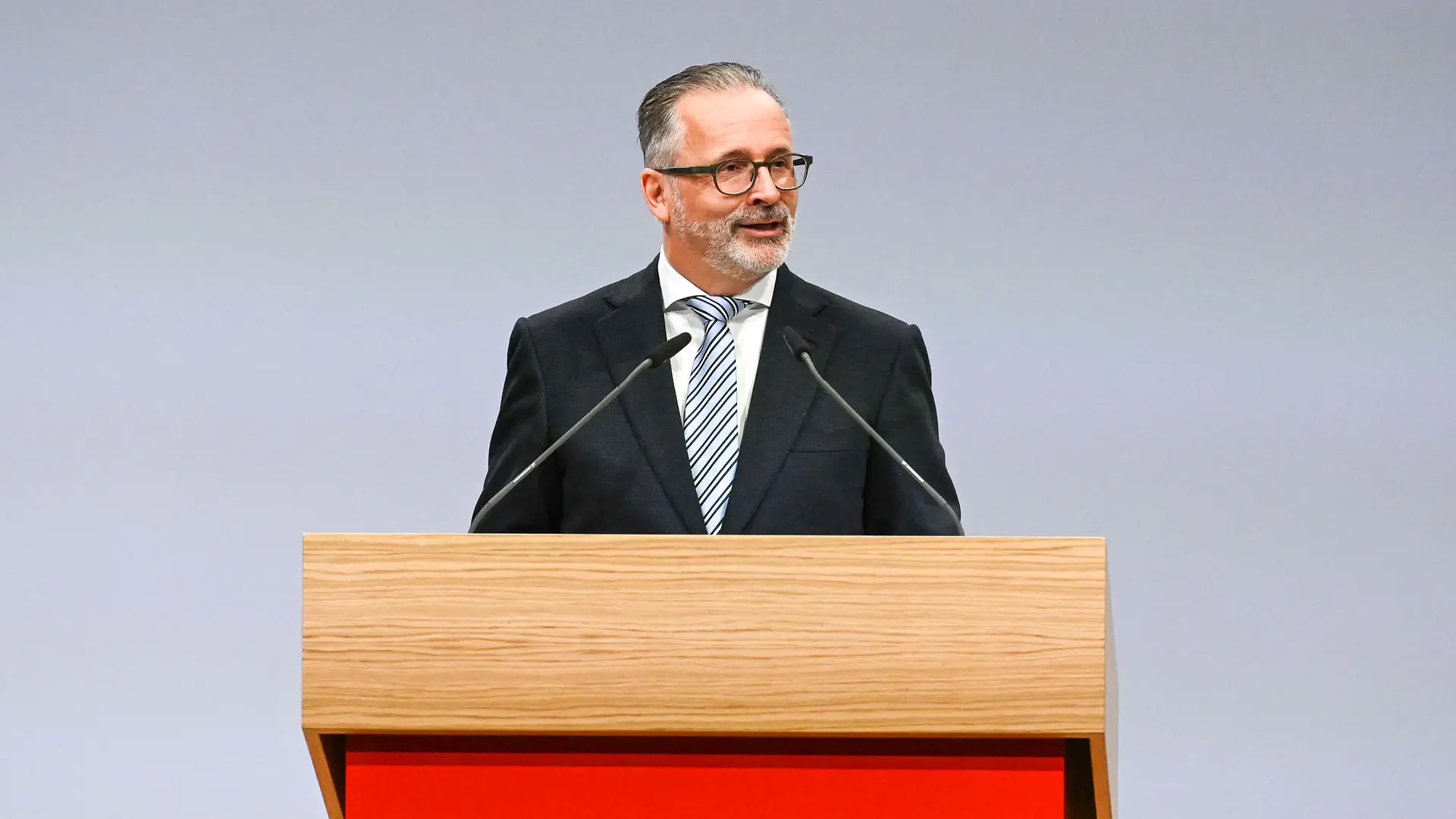 
Henkel CEO Carsten Knobel